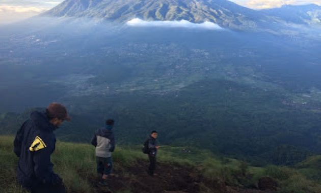 Pendakian Puncak Pawitra Gunung Penanggungan